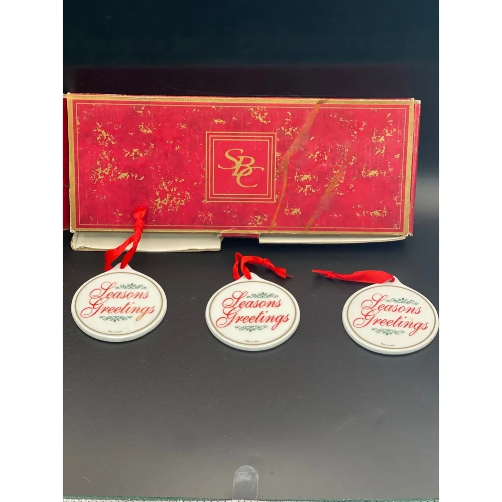 Sears‎ SRC Vintage Ceramic Christmas Ornaments Set 3 Wreath Horn Poinsettia Good